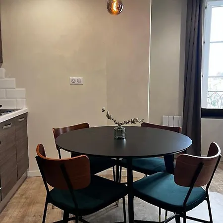 Apartment Myaka Wood Cholet